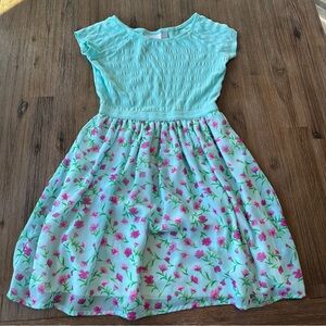 3/27$ Floral Kids Dress size L (10/12)